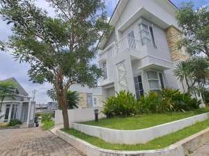 Rumah Depok Cluster Medina Townhouse Nyaman Konsep Syariah tanpa BI Checking SHM IMB Ready dekat Tol Margonda dekat Stasiun dekat Jakarta Selatan lokasi di Depok Kota, tersedia melalui melalui situs Olx