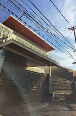 Rumah Dharmahusada Permai Surabaya, 2lt, Siap Huni Kondisi Bagus lokasi di Surabaya Kota, tersedia melalui melalui situs Olx