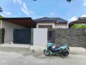 Rumah di jual Sumber dekat tol colomadu fajar indah manahan lokasi di Surakarta Kota, tersedia melalui melalui situs Olx