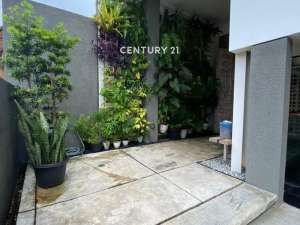 RUMAH DI KAYU PUTIH PULO MAS SEMI FURNISHED POSISI HOEK DESIGNE lokasi di Jakarta Pusat, tersedia melalui melalui situs Olx