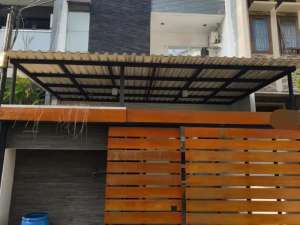 Rumah Di Kelapa Nias Kelapa Gading lokasi di Jakarta Utara, tersedia melalui melalui situs Olx