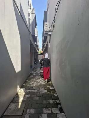 Rumah Di Kemayoran Barat-Akses Jalan Motor-50 Meter Ke Jalan Mobil lokasi di Jakarta Pusat, tersedia melalui melalui situs Olx