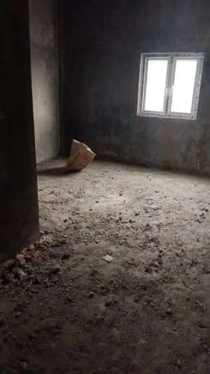 Rumah Di Komplek Sidodame Indah Medan lokasi di Medan Kota, tersedia melalui melalui situs Olx