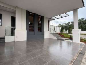 Rumah di Kota Wisata - 3 Lantai Attic RoomPrivate Pool , tersedia melalui melalui situs Olx