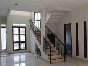 rumah Di lebak bulus lokasi di Tangerang Selatan Kota, tersedia melalui melalui situs Olx