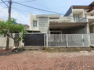 Rumah Di Persada Prapen Mas Surabaya Kondisi Bagus Dan Terawat lokasi di Surabaya Kota, tersedia melalui melalui situs Olx