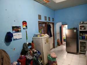 RUMAH di PERUMNAS 1 BEKASI lokasi di Bekasi Kota, tersedia melalui melalui situs Olx