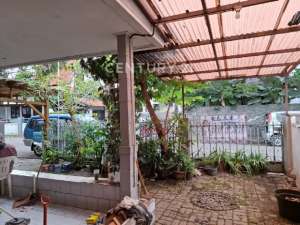 Rumah Di Tengah Kota Bandung lokasi di Bandung Kota, tersedia melalui melalui situs Olx