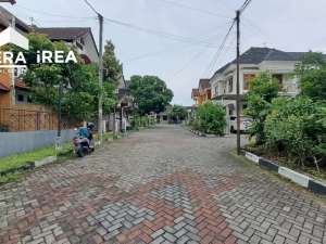 RUMAH DIJUAL ATAU DISEWAKAN DI JOGJA DEKAT KAMPUS UGM DAN MONUMEN YOGYA KEMBALI lokasi di Sleman Kab., tersedia melalui melalui situs Olx