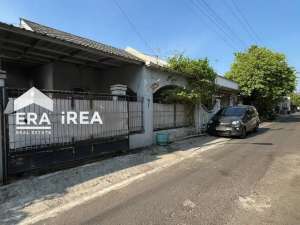 RUMAH DIJUAL DI SOLO DEKAT TAMAN JAYAWIJAYA MOJOSONGO lokasi di Surakarta Kota, tersedia melalui melalui situs Olx