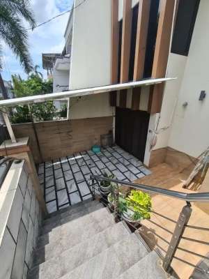 Rumah Dijual Dibawah NJOP Di Green Garden Kedoya Utara Jakarta Barat lokasi di Jakarta Barat, tersedia melalui melalui situs Olx