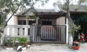 Rumah DijualDriyorejo Kota Baru. lokasi di Gresik Kab., tersedia melalui melalui situs Olx