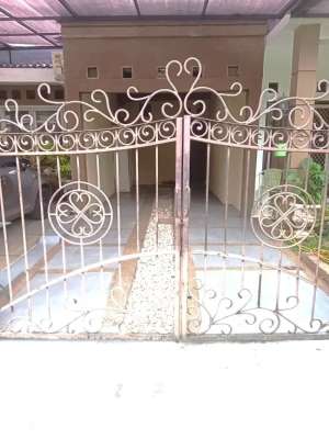 Rumah dijual graha raya bintaro dekat pintu tol parigi lokasi di Tangerang Selatan Kota, tersedia melalui melalui situs Olx