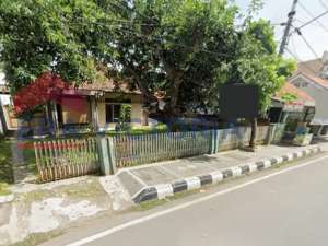 Rumah Dijual Jalan Utama Indramayu Cocok Ruko Klinik Kos-kosan lokasi di Indramayu Kab., tersedia melalui melalui situs Olx