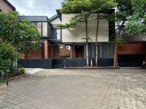 Rumah Dijual Kebayoran lama - Permata Hijau Area. Dekat Ke Senayan. NEGO lokasi di Jakarta Selatan, tersedia melalui melalui situs Olx