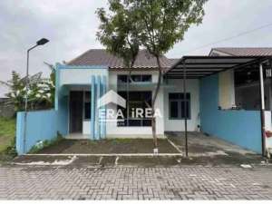 rumah dijualsolo baru dekat Pakuwonmall lokasi di Surakarta Kota, tersedia melalui melalui situs Olx