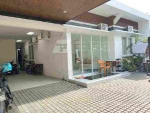 Rumah dijual Solo Surakarta manahan dekat tirtonadi brayat sumber lokasi di Surakarta Kota, tersedia melalui melalui situs Olx