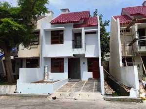 Rumah Dijual Superb Lux di Cijambe dekat A H Nasution Cisaranten Arcamanik UBERTOS lokasi di Bandung Kota, tersedia melalui melalui situs Olx