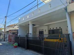 Rumah Dijual Turun Harga Jl. Nginden Baru VIII, Surabaya Timur lokasi di Surabaya Kota, tersedia melalui melalui situs Olx