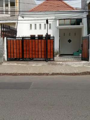 Rumah Disewakan lokasi di Surabaya Kota, tersedia melalui melalui situs Olx