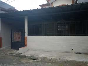 Rumah Disewakan di Citra RayaHarga Sewa Rp 25 JutaTahun, Siap Huni lokasi di Tangerang Kab., tersedia melalui melalui situs Olx