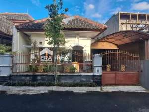 RUMAH DISEWAKAN DI JOGJA DEKAT TRANSMART MAGUWO lokasi di Sleman Kab., tersedia melalui melalui situs Olx