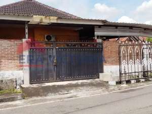Rumah Disewakan Kota Malang Akses Cepat ke AlunAlun Kota Malang lokasi di Malang Kota, tersedia melalui melalui situs Olx