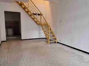 Rumah dua lantai Kutisari indah surabaya Rungkut waru lokasi di Surabaya Kota, tersedia melalui melalui situs Olx