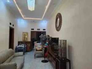 Rumah Duren Sawit Jakarta Timur lokasi di Jakarta Timur, tersedia melalui melalui situs Olx