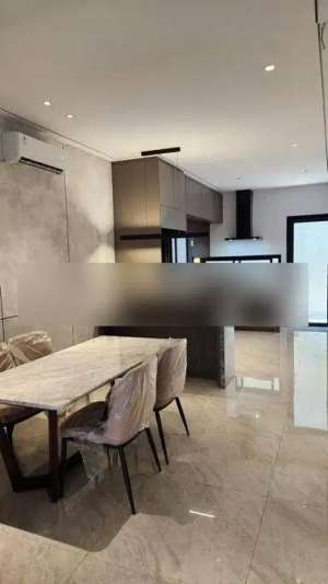 Rumah East Terrace Metland Puri 2,5 Lantai Baru Renovasi A lokasi di Jakarta Barat, tersedia melalui melalui situs Olx