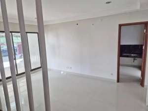 Rumah Elegan di De Park Cluster De Nara - BSD City lokasi di Kapuas Kab., tersedia melalui melalui situs Olx