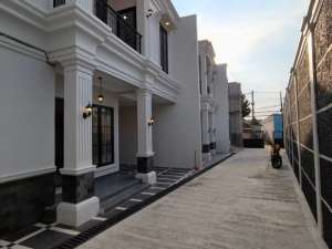 Rumah Elmira Bebas Banjir One Gate Lokasi Abadijaya Sukmajaya Depok lokasi di Depok Kota, tersedia melalui melalui situs Olx