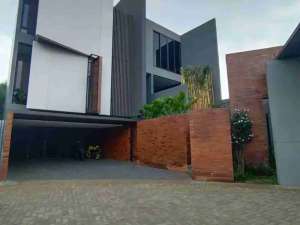 RUMAH ESTETEIK MEWAH PESANGGRAHAN JAKARTA SELATAN lokasi di Jakarta Selatan, tersedia melalui melalui situs Olx