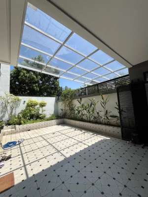 Rumah Fancy dalam Komplek Strategis Cinere Full Furnished lokasi di Depok Kota, tersedia melalui melalui situs Olx