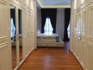 Rumah Full Furnished cluster Mennagio Rumah lebar 10 meter Gading Serpong lokasi di Tangerang Kota, tersedia melalui melalui situs Olx