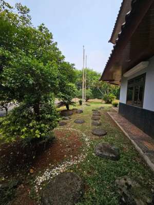 Rumah Furnished Luas dan Asri di Kemang Pratama Regency Bekasi lokasi di Bekasi Kota, tersedia melalui melalui situs Olx