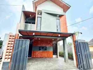 Rumah Furnished Selangkah Ke Gerbang Tol Dekat Ciputat lokasi di Tangerang Selatan Kota, tersedia melalui melalui situs Olx