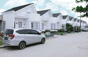 RUMAH GAYA EROPA KLASIK SEDERHANA SATU LANTAI DI BENTANG ARTHA CIWASTR lokasi di Bandung Barat Kab., tersedia melalui melalui situs Olx