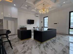 Rumah Harjamukti Cibubur 3 Lantai RooftopNempel MRT Cibubur Lokasi Strategis Dekat Pintu Tol Cimanggis lokasi di Bekasi Kota, tersedia melalui melalui situs Olx