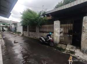 Rumah hitung Tanah akses mobil dekat pasar Balongkota Cirebon lokasi di Cirebon Kota, tersedia melalui melalui situs Olx