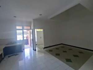 RUMAH HITUNG TANAH DHARMAHUSADA INDAH SURABAYA TIMUR lokasi di Surabaya Kota, tersedia melalui melalui situs Olx