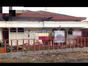 Rumah Hitung Tanah Di Citarum Tengah Kota lokasi di Semarang Kota, tersedia melalui melalui situs Olx