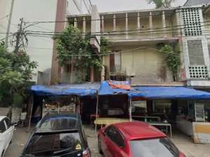 Rumah hitung tanah dijual di Jl Falatehan - Kebayoran Baru lokasi di Jakarta Selatan, tersedia melalui melalui situs Olx