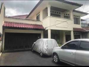 Rumah hitung tanah strategis pinggir jalan raya duren tiga LT 1050 lokasi di Jakarta Selatan, tersedia melalui melalui situs Olx