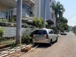 Rumah Hoek 2 Lantai di Sunter Danau Indah Jakarta Utara lokasi di Jakarta Utara, tersedia melalui melalui situs Olx