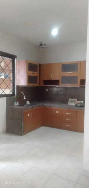 Rumah Hoek Legenda Wisata Cibubur lokasi di Bogor Kab., tersedia melalui melalui situs Olx