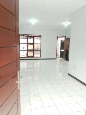 RUMAH HOEK SIAP HUNI TANAH LUAS DEPAN TAMAN AREA SUMMARECON BANDUNG lokasi di Bandung Kota, tersedia melalui melalui situs Olx