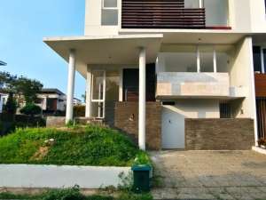 Rumah Hook 2,5 Lantai di Citra Garden 8 Siap Huni lokasi di Jakarta Barat, tersedia melalui melalui situs Olx