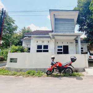 Rumah hook minimalis Lt 92m2 di Gedongan Colomadu lokasi di Karanganyar Kab., tersedia melalui melalui situs Olx