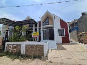 Rumah Hook Murah Pinggir Jalan Tanah Luas Ujung Berung lokasi di Bandung Kota, tersedia melalui melalui situs Olx